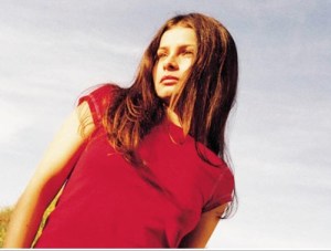 img-hope-sandoval_174552601096