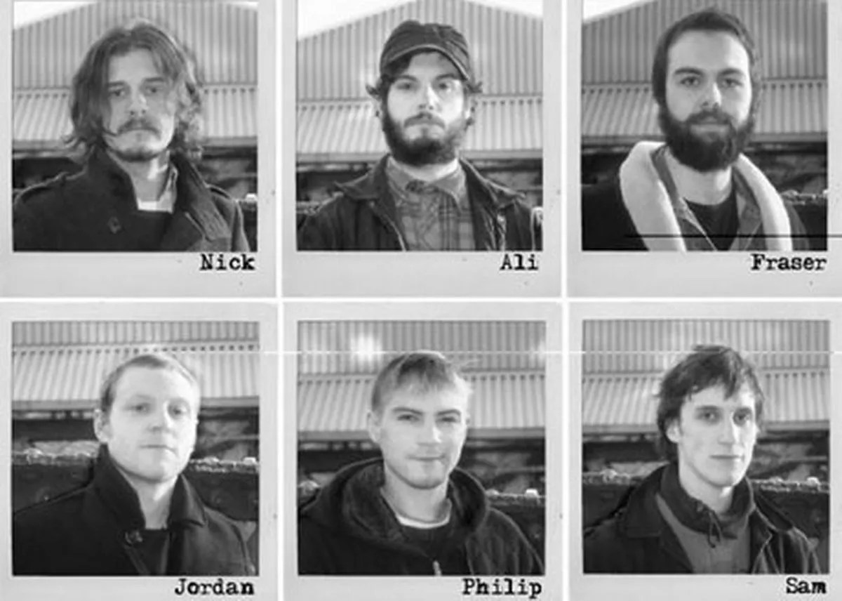 woodenbox-with-a-fistful-of-fivers