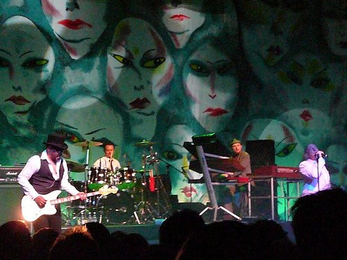 3281209397_dc47b378af